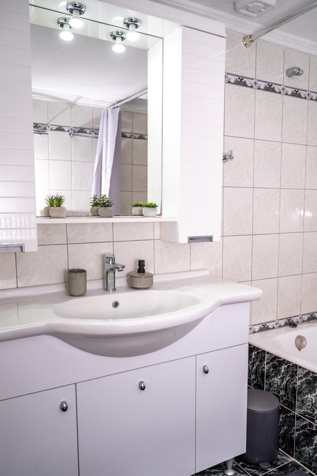 Apartment The Olive House Dikella